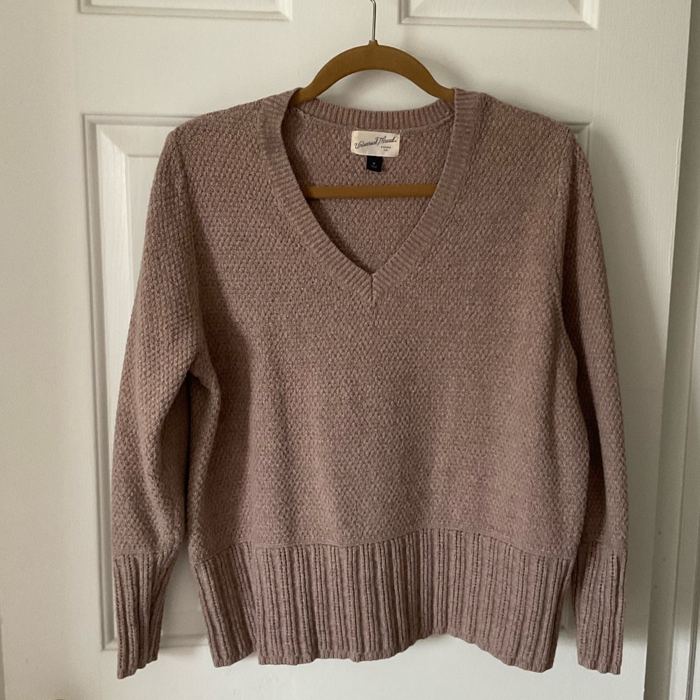 Universal Thread Sweater, Size Medium - image 1